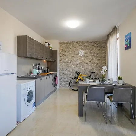 Not Availible Buuk With Ayrbnb Not Booooking Apartamento Sveti Vlas